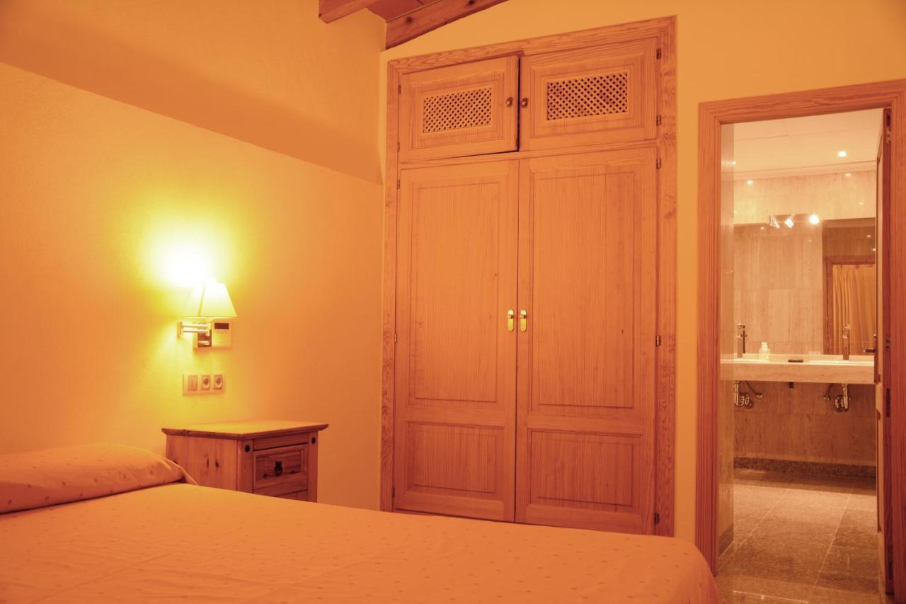 פטרה Agroturismo Son Burgues מראה חיצוני תמונה